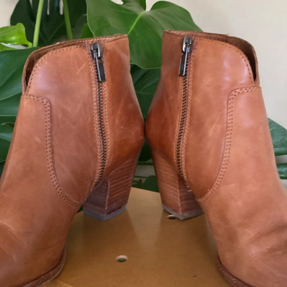 Frye Womens Leather boots sz 8 - Picture 4 of 7